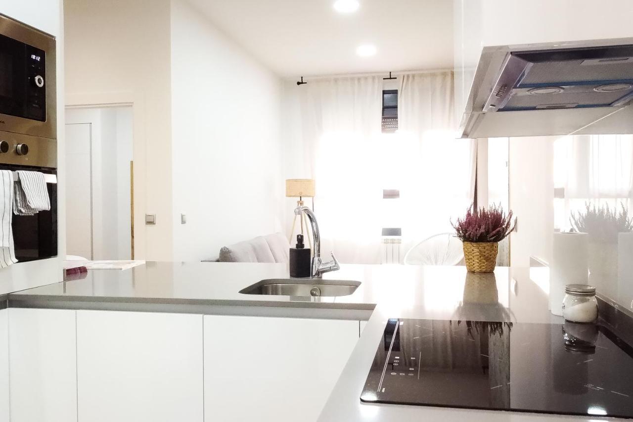 Elegante Apartamento Laud1 - Nuevo/Familia/Wifi/Tv Valladolid Buitenkant foto